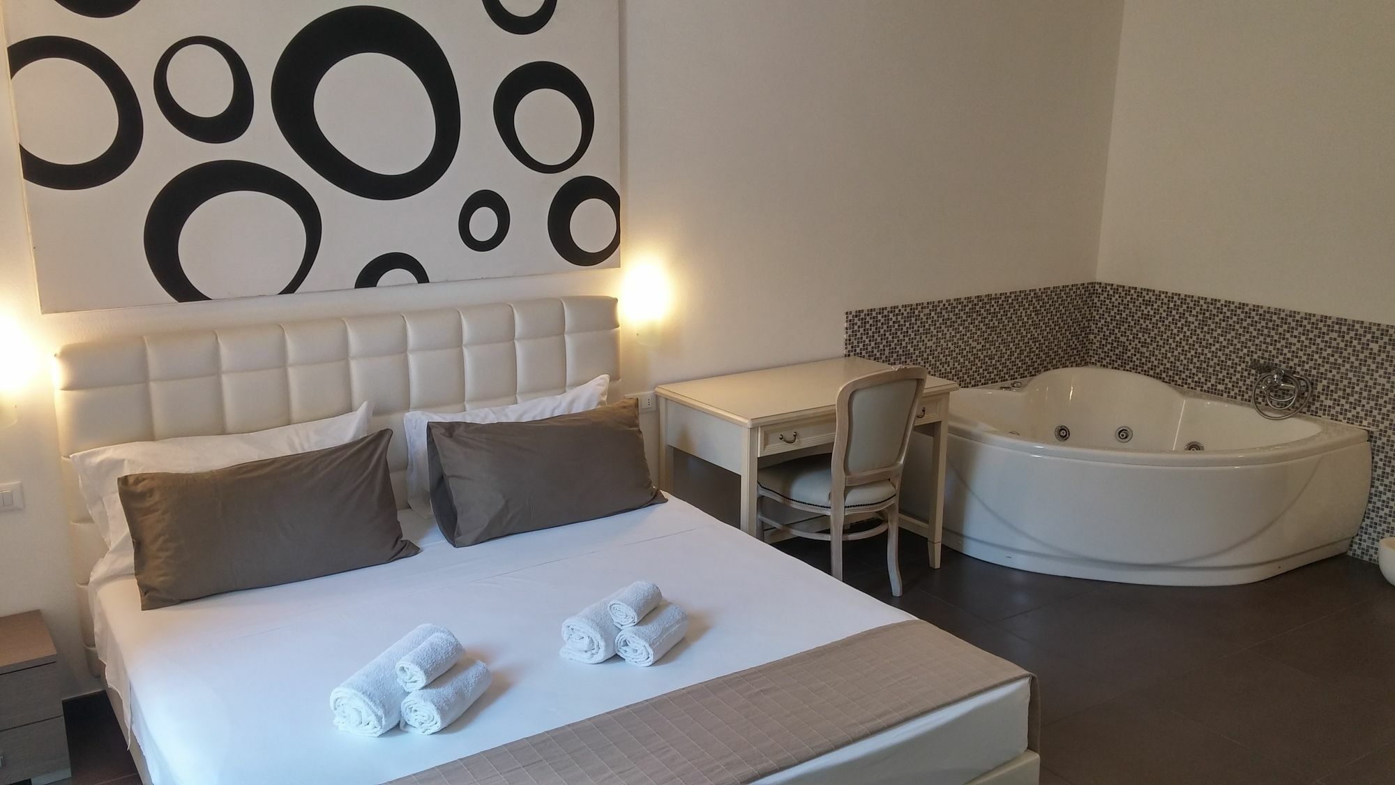 Up Room&Suite Lecce Exterior foto